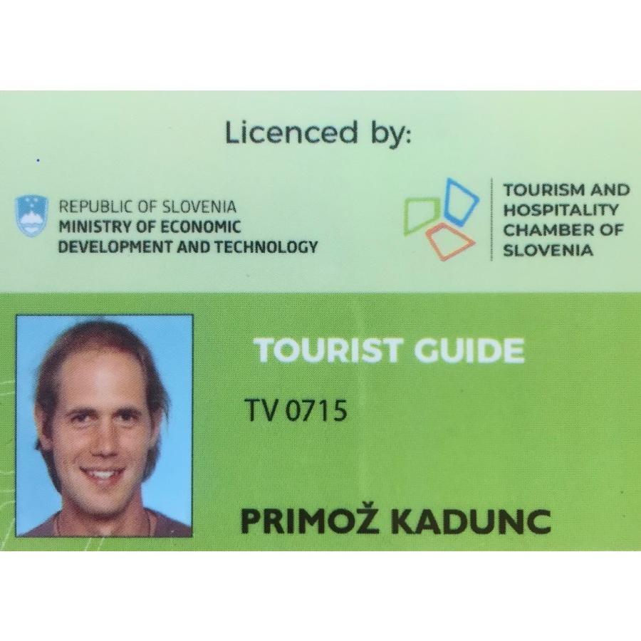Vandrovc-Globetretter, Tourist guide licence 